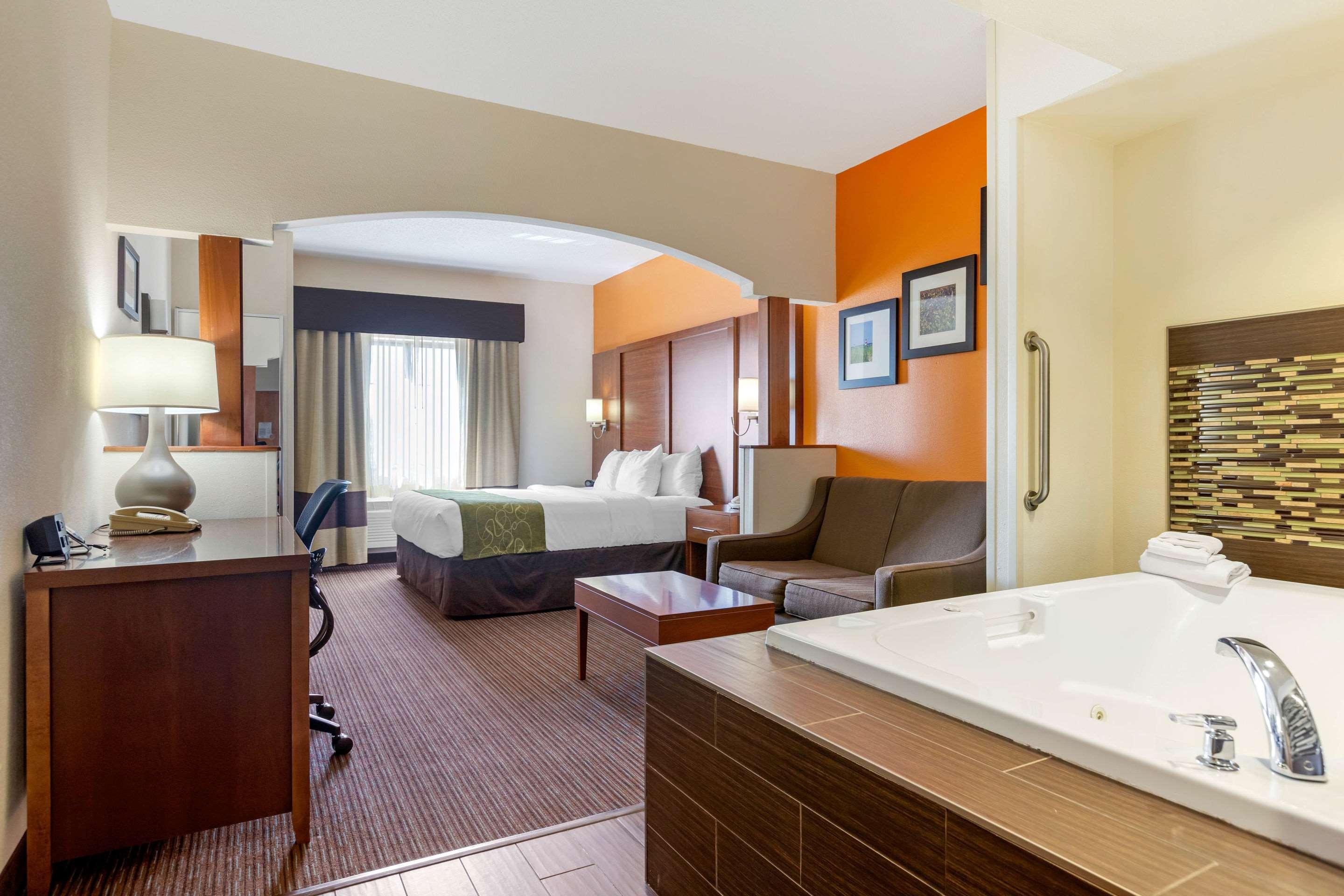 Comfort Suites Stevensville - St Joseph Exterior foto